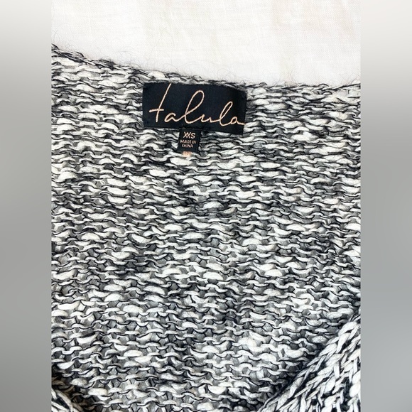 Tulula Avenue Asymmetrical Loose Knit Sweater - Picture 9 of 15